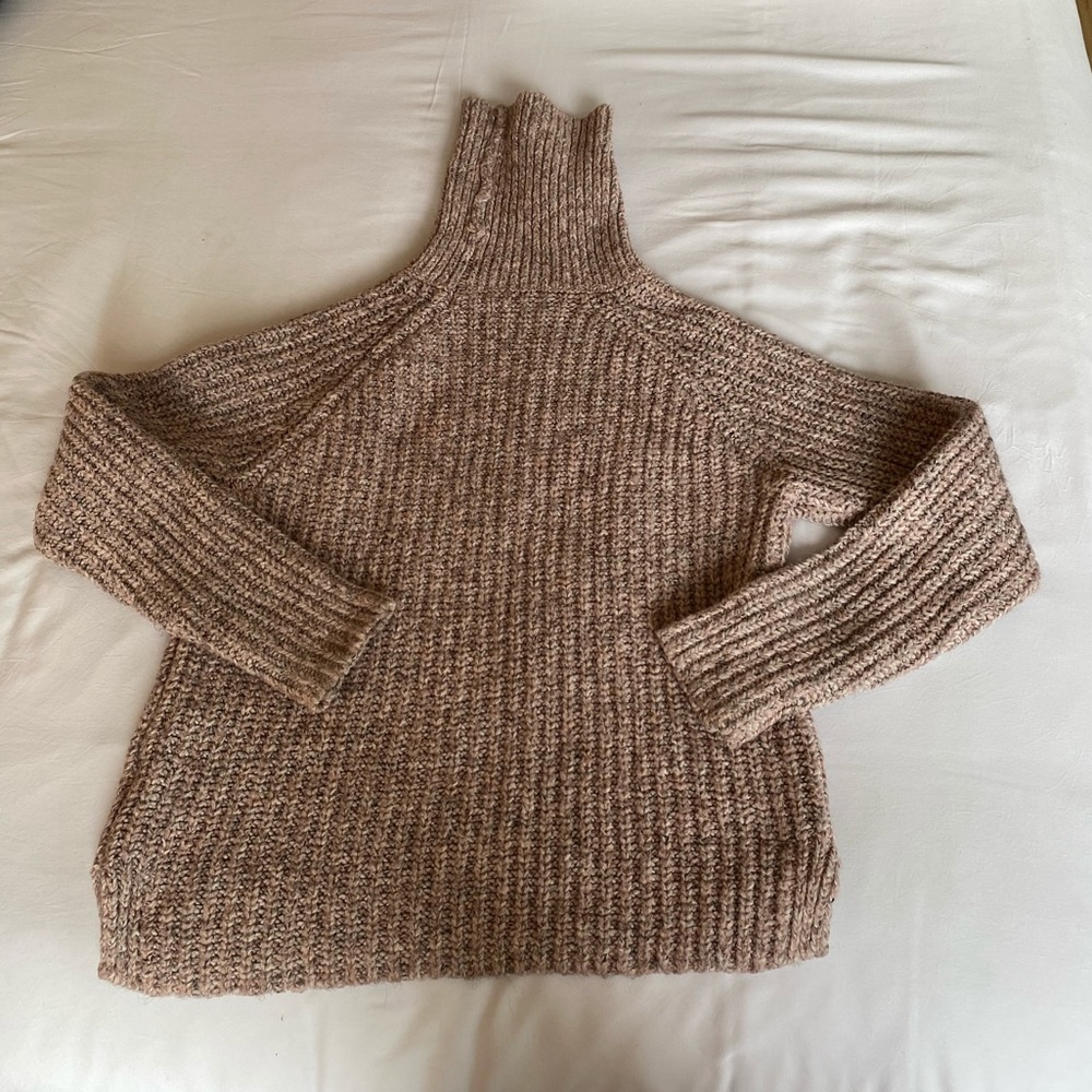 Chunky Pink/Mauve Abercrombie Turtleneck